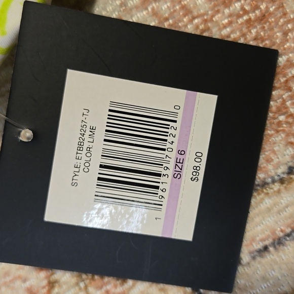 Ellen Tracy Lime Green Halter Neck Moderate Coverage Swimsuit Size 6 - Picture 5 of 10